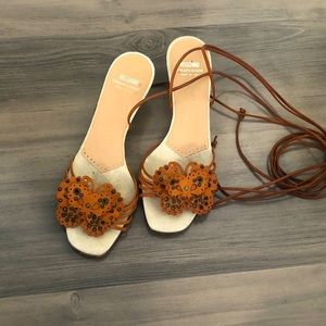 MOSCHINO kitten heels with ankly ties